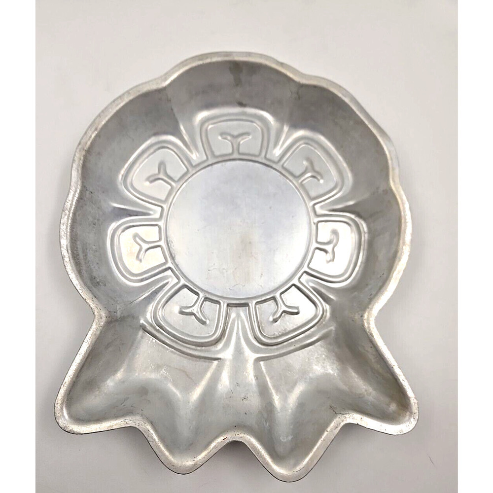 WILTON CAKE PAN - VINTAGE 1ST PLACE BLUE RIBBON 502-2286